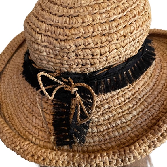 Kaminski! Y2K real deal! It’s crushable and easy to pack! I paid $250! - Picture 6 of 12